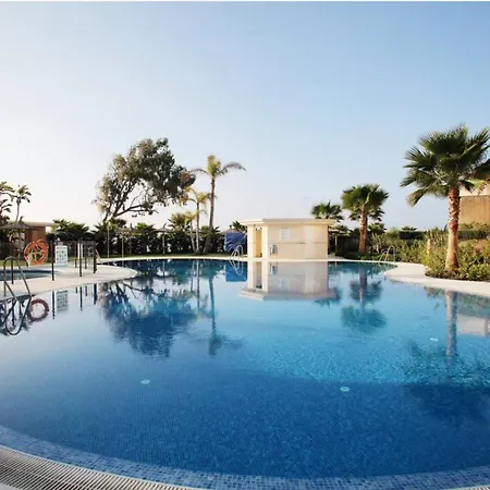Luxury Beachfront شقة إِستيبونا