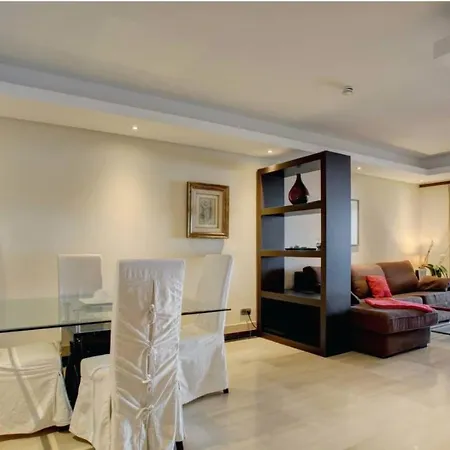 شقة Luxury Beachfront إِستيبونا